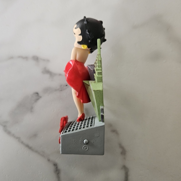 Betty Boop -American Greetings-Heirloom Ornament Collection with Sound - Picture 7 of 7